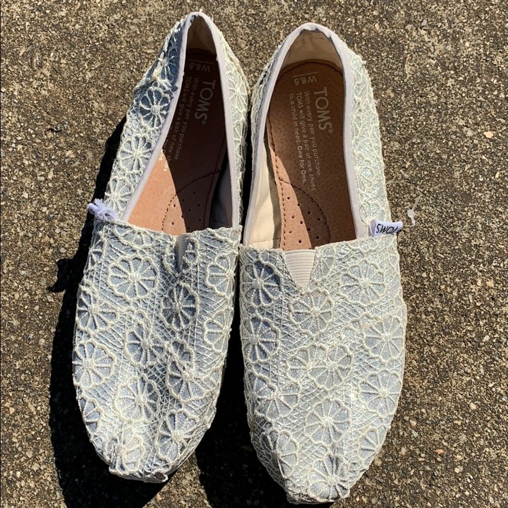 Toms
